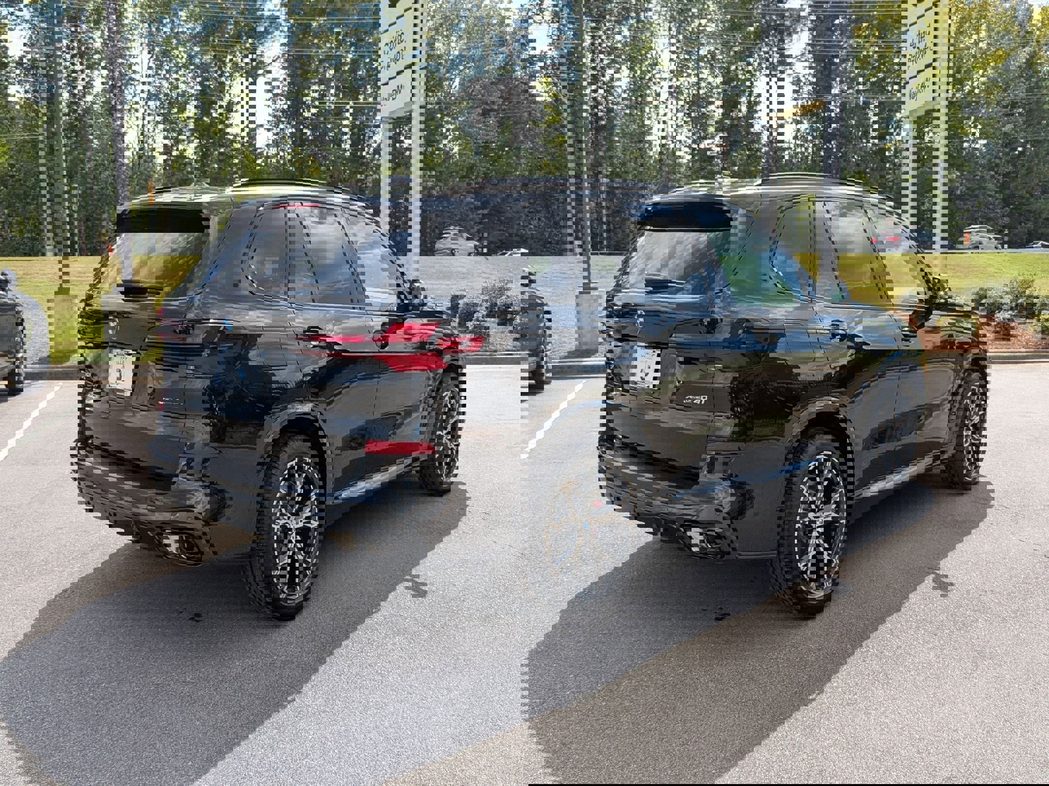 New 2026 BMW X5 xDrive40i w/ M Sport Package image 3