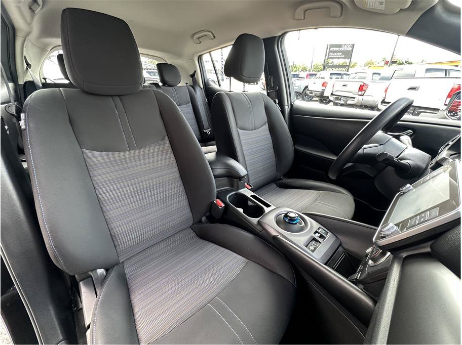 Used 2025 Nissan Leaf S FWD image 4