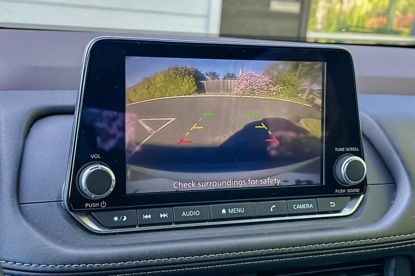 Used 2023 Nissan Rogue SV image 35