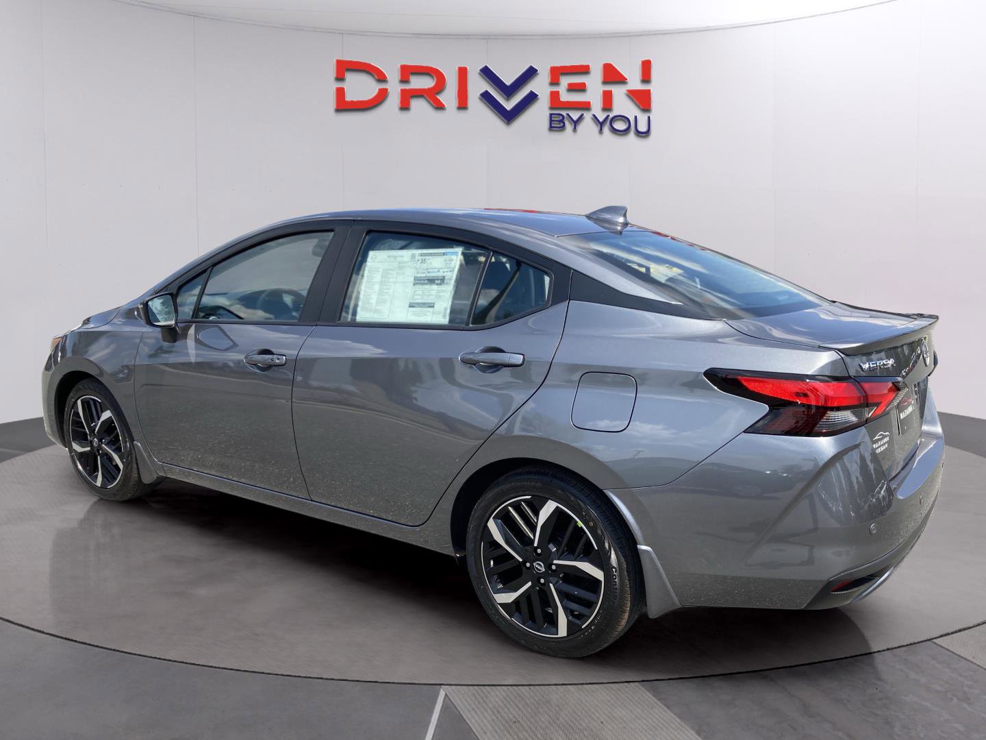 New 2025 Nissan Versa SR w/ Trunk Package image 3