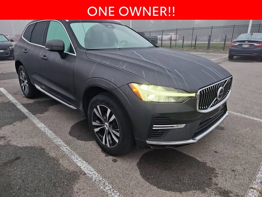 Used 2023 Volvo XC60 T8 Core AWD/4WD image 3