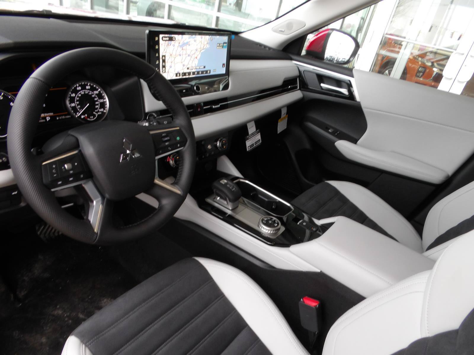 New 2026 Mitsubishi Outlander SE AWD/4WD image 13