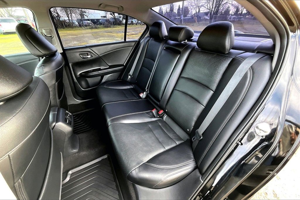 Used 2017 Honda Accord EX-L image 22