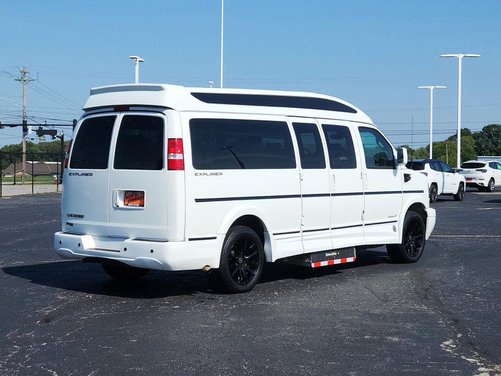 Used 2020 Chevrolet Express 2500 Extended w/ Enhanced Convenience Package RWD image 20