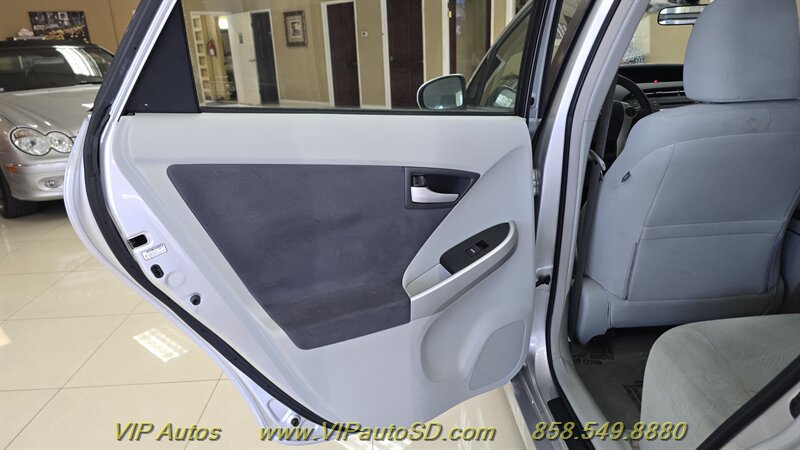 Used 2010 Toyota Prius Two FWD image 10