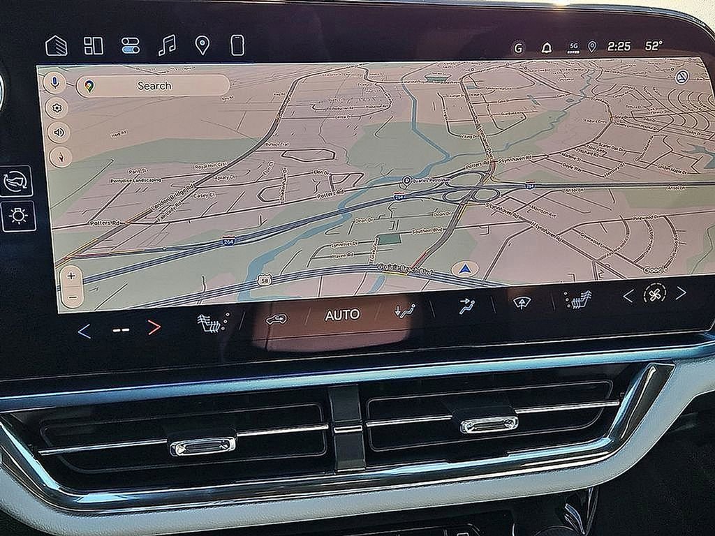 New 2026 Chevrolet Equinox EV LT image 11