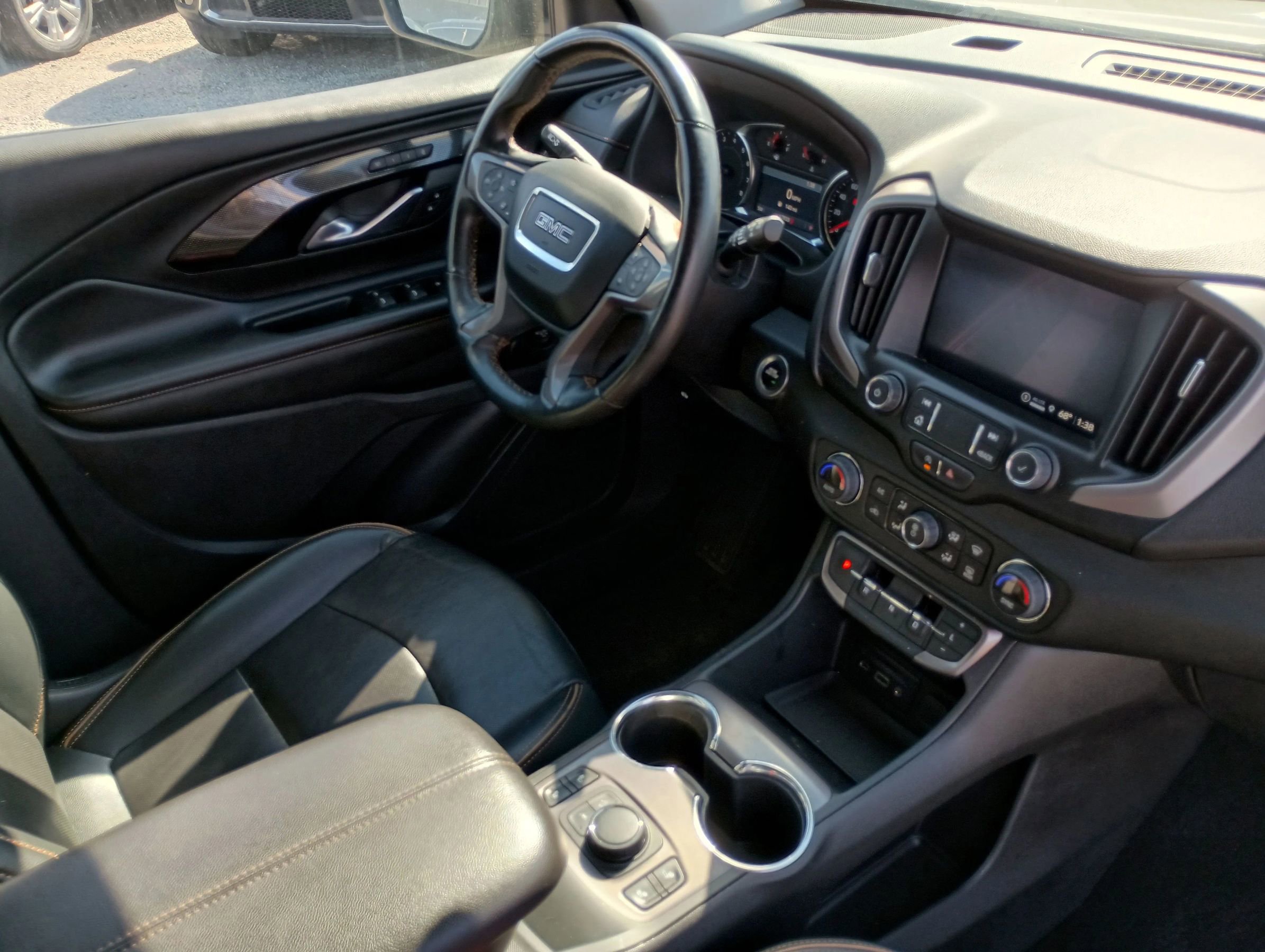 Used 2023 GMC Terrain AT4 image 14