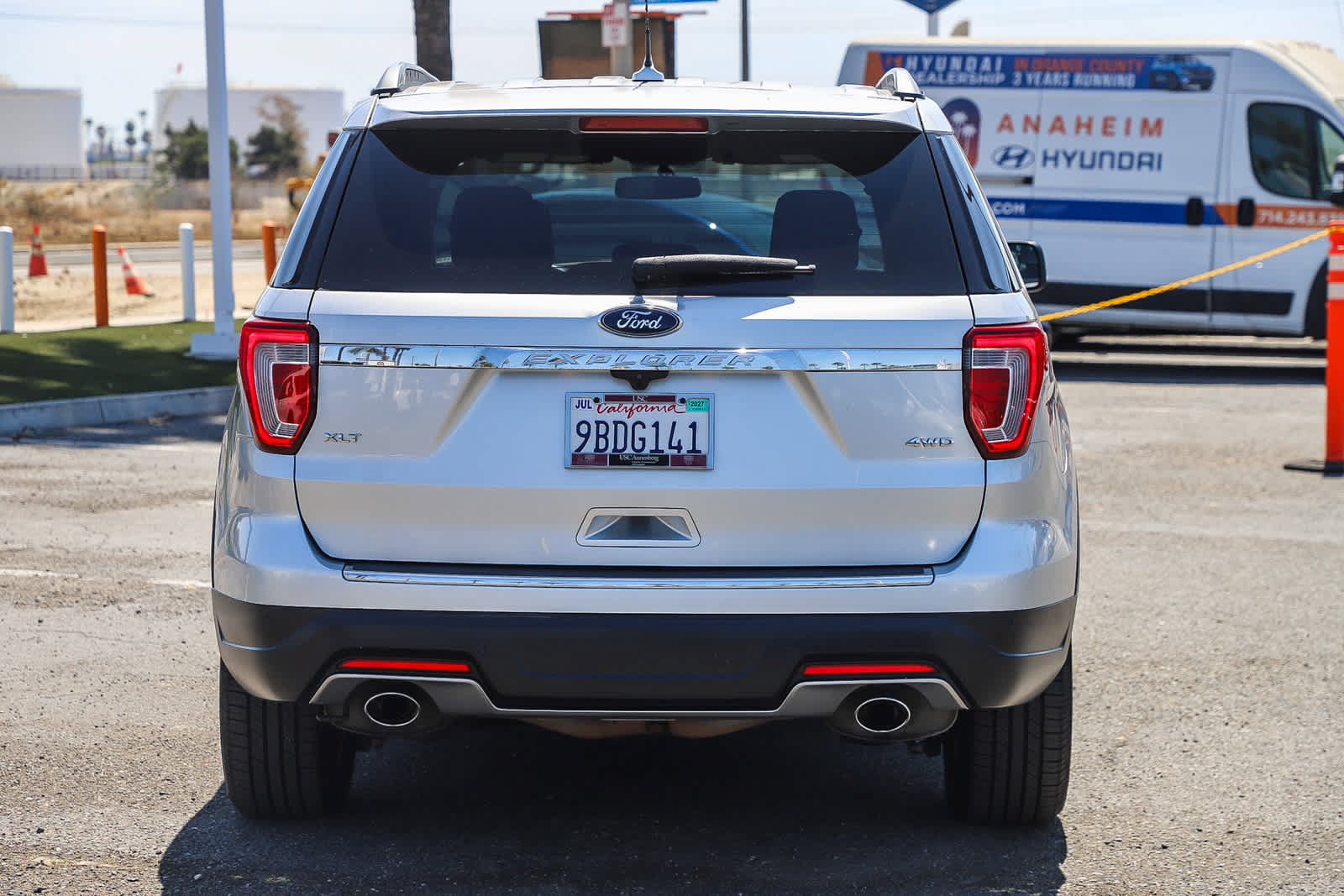 Used 2018 Ford Explorer XLT w/ Equipment Group 201A AWD/4WD image 8