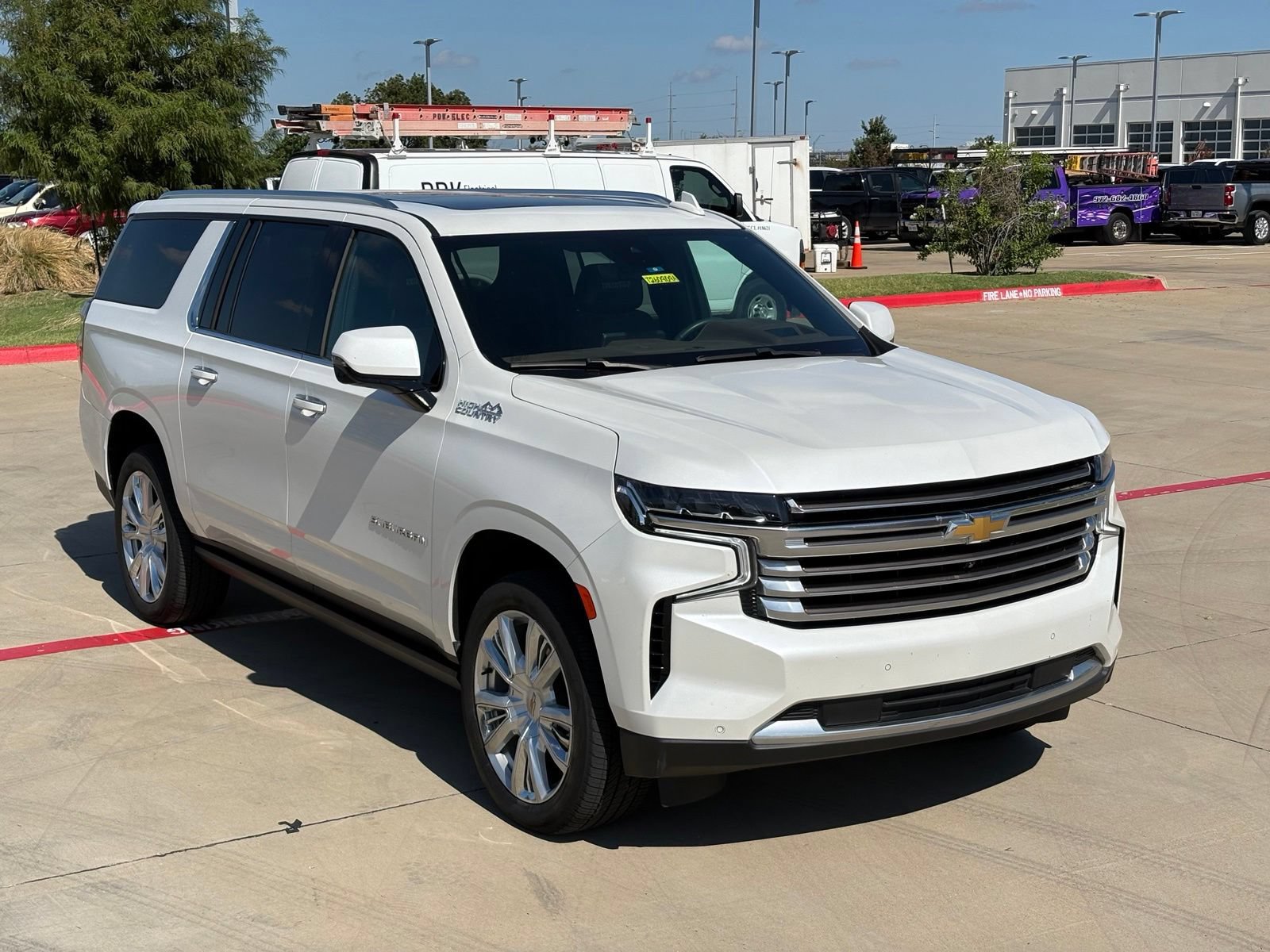 Used 2023 Chevrolet Suburban High Country AWD/4WD image 12