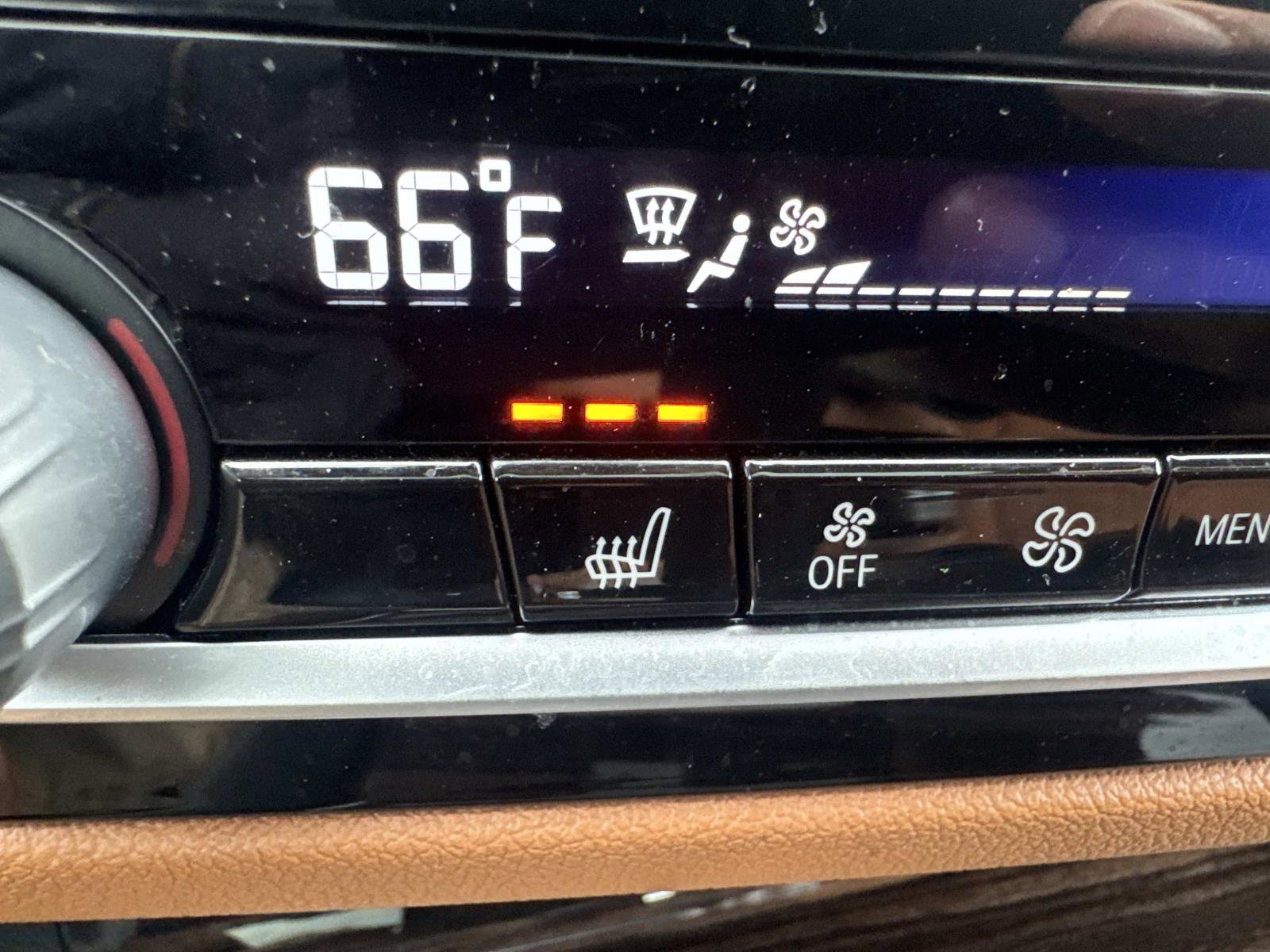 Used 2022 BMW 530i xDrive w/ Premium Package image 27