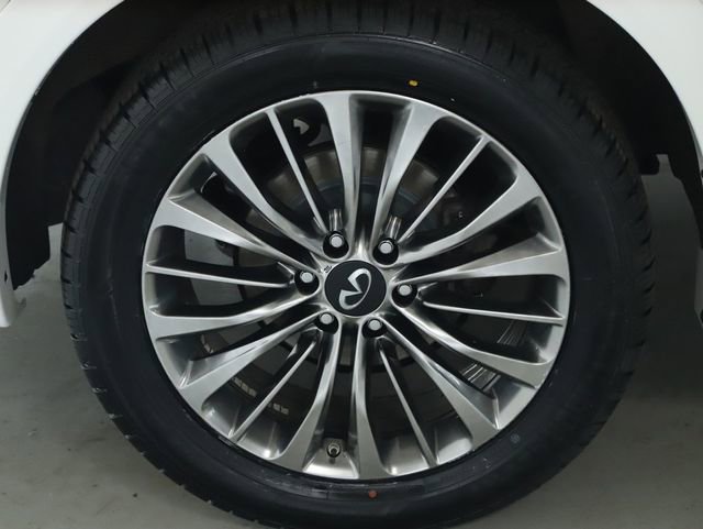 Used 2018 INFINITI QX80 2WD w/ Driver Assistance Package image 14