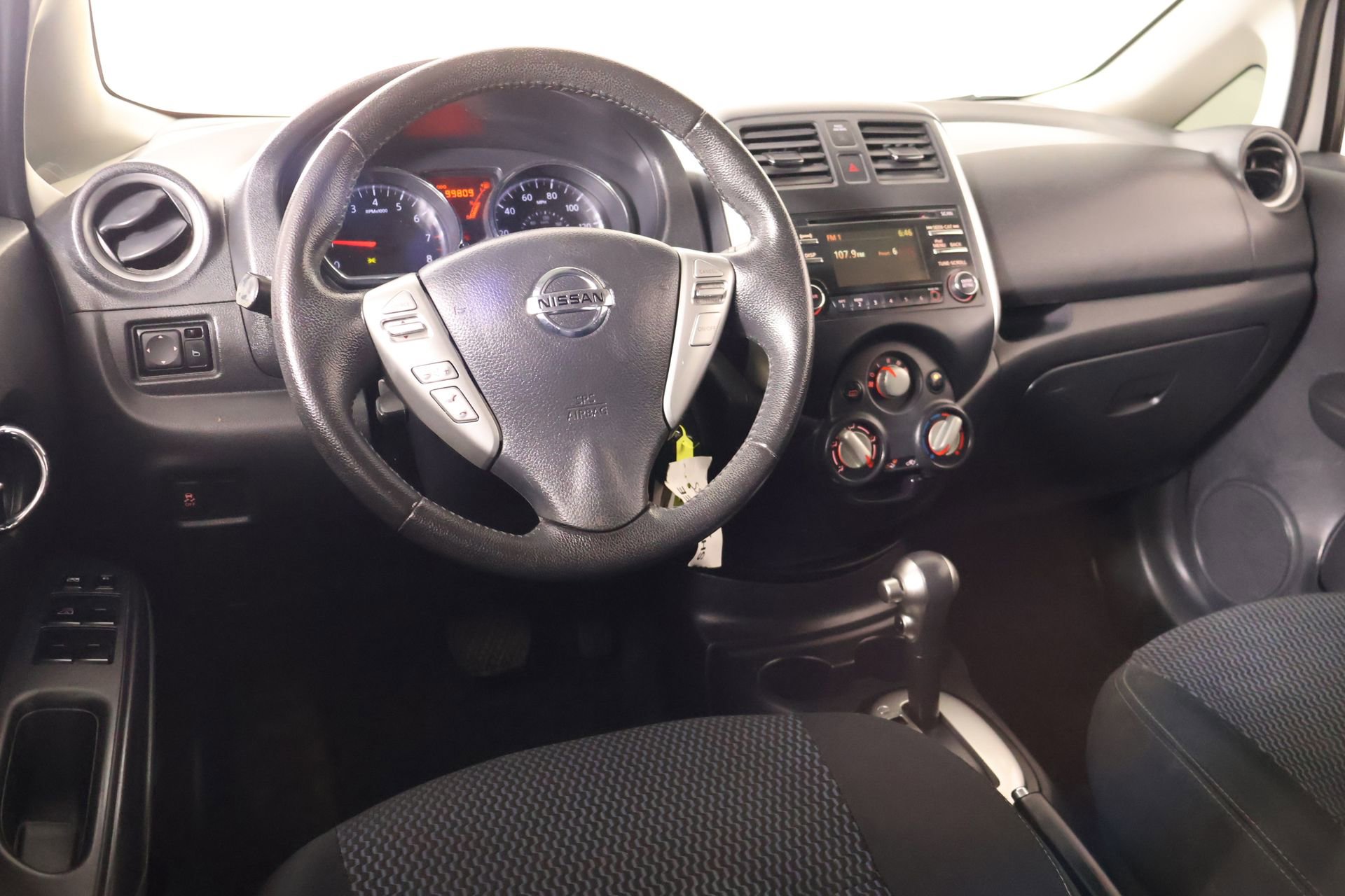 Used 2014 Nissan Versa Note SV w/ Sport Value Package FWD image 2