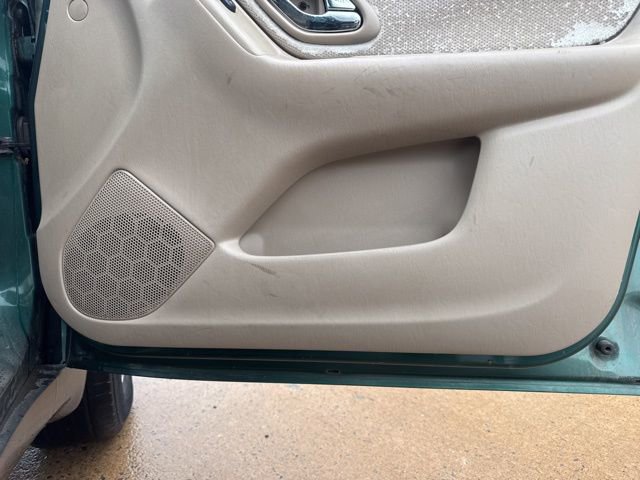 Used 2001 MAZDA Tribute ES FWD image 26