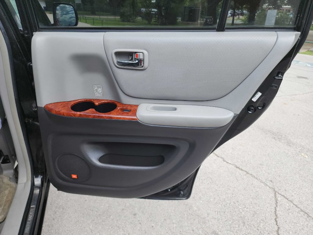Used 2006 Toyota Highlander Limited AWD/4WD image 35