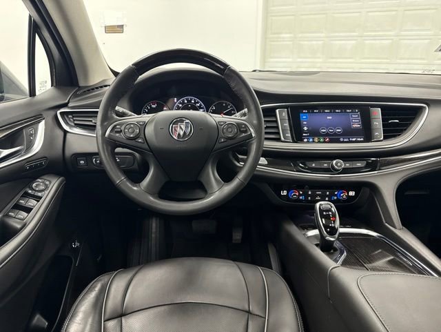 Used 2021 Buick Enclave Avenir w/ Avenir Technology Package AWD/4WD image 21