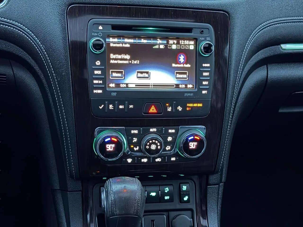 Used 2017 Chevrolet Traverse Premier image 19