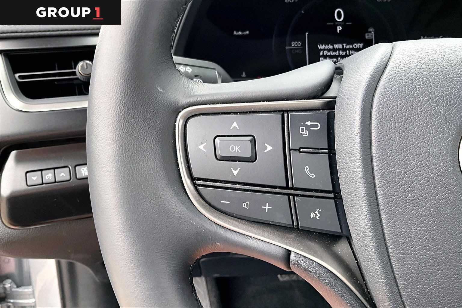Certified 2025 Lexus UX 300h FWD w/ Accessory Package (Z1) image 21