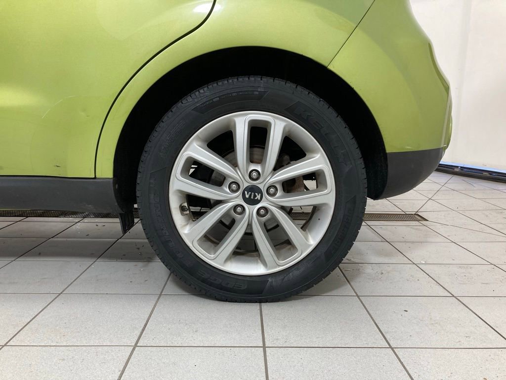 Used 2018 Kia Soul + FWD image 23