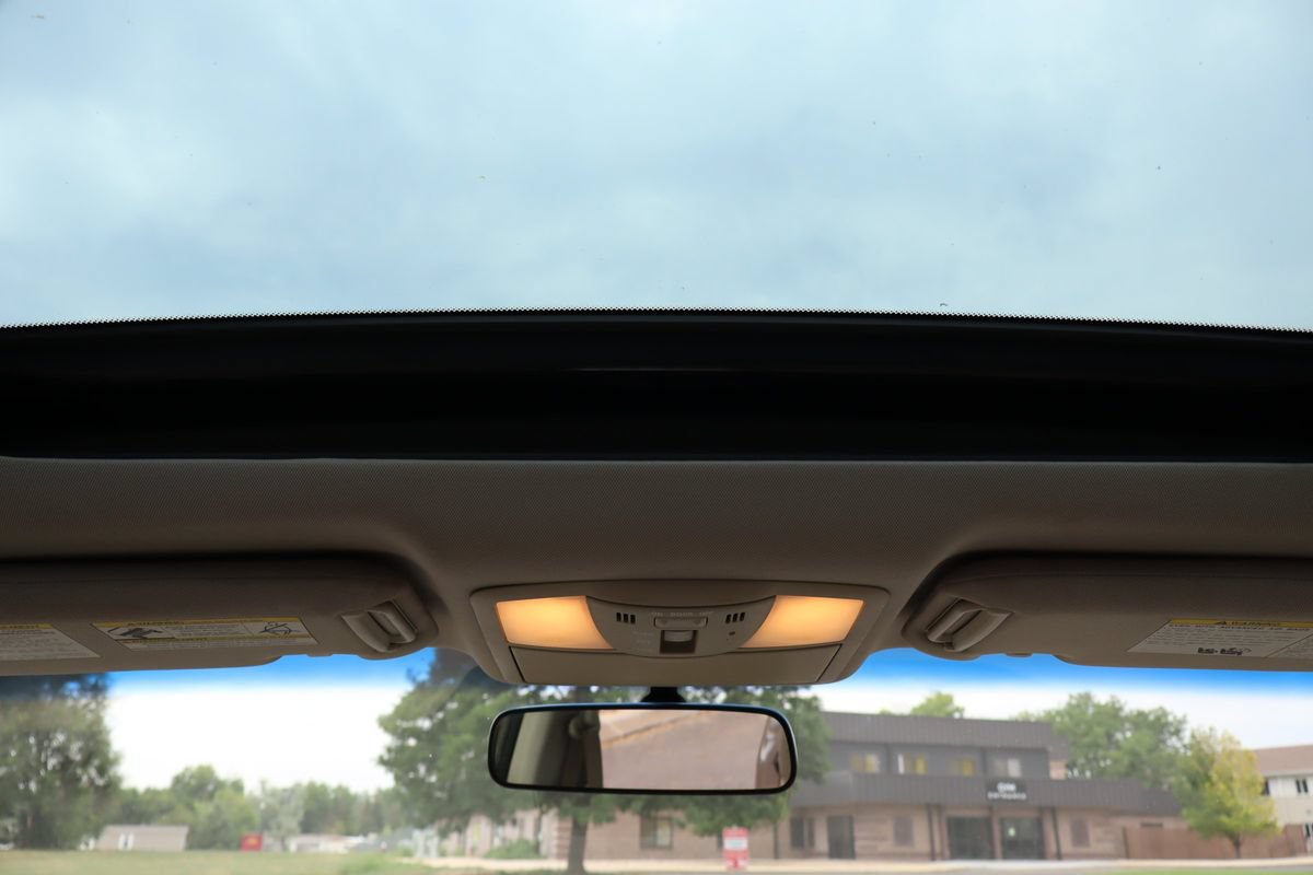 Used 2012 Nissan Murano SV AWD/4WD image 28