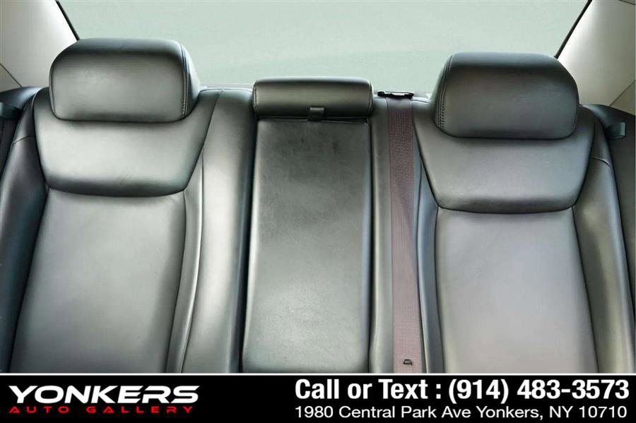 Used 2021 Chrysler 300 Touring L image 62