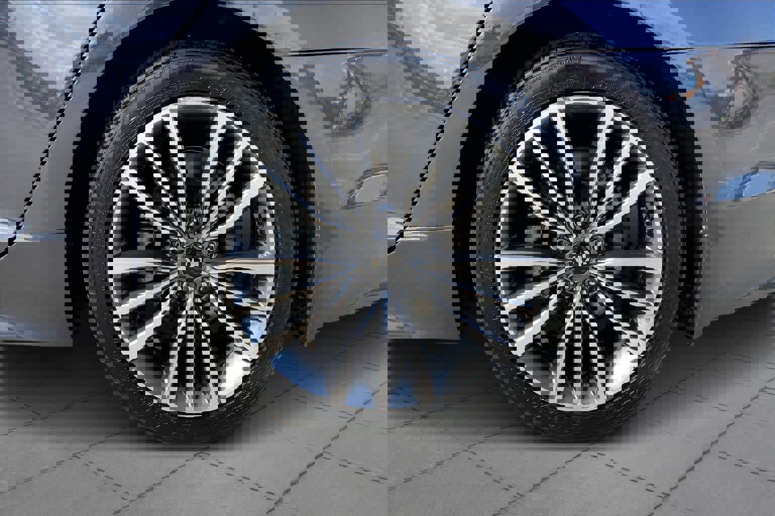 Used 2019 Kia Stinger Premium image 11