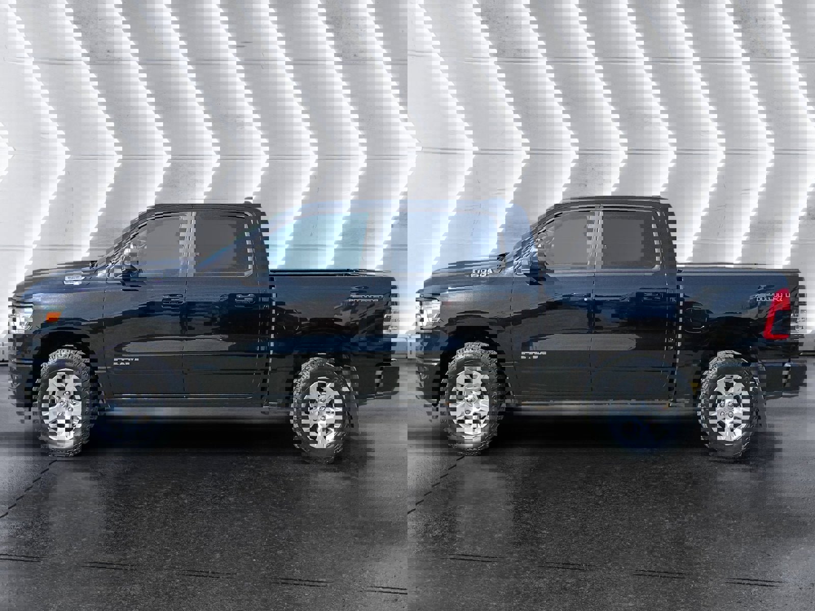 Used 2020 RAM 1500 Big Horn image 3