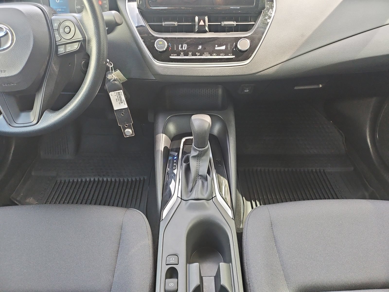 Used 2024 Toyota Corolla LE FWD image 31