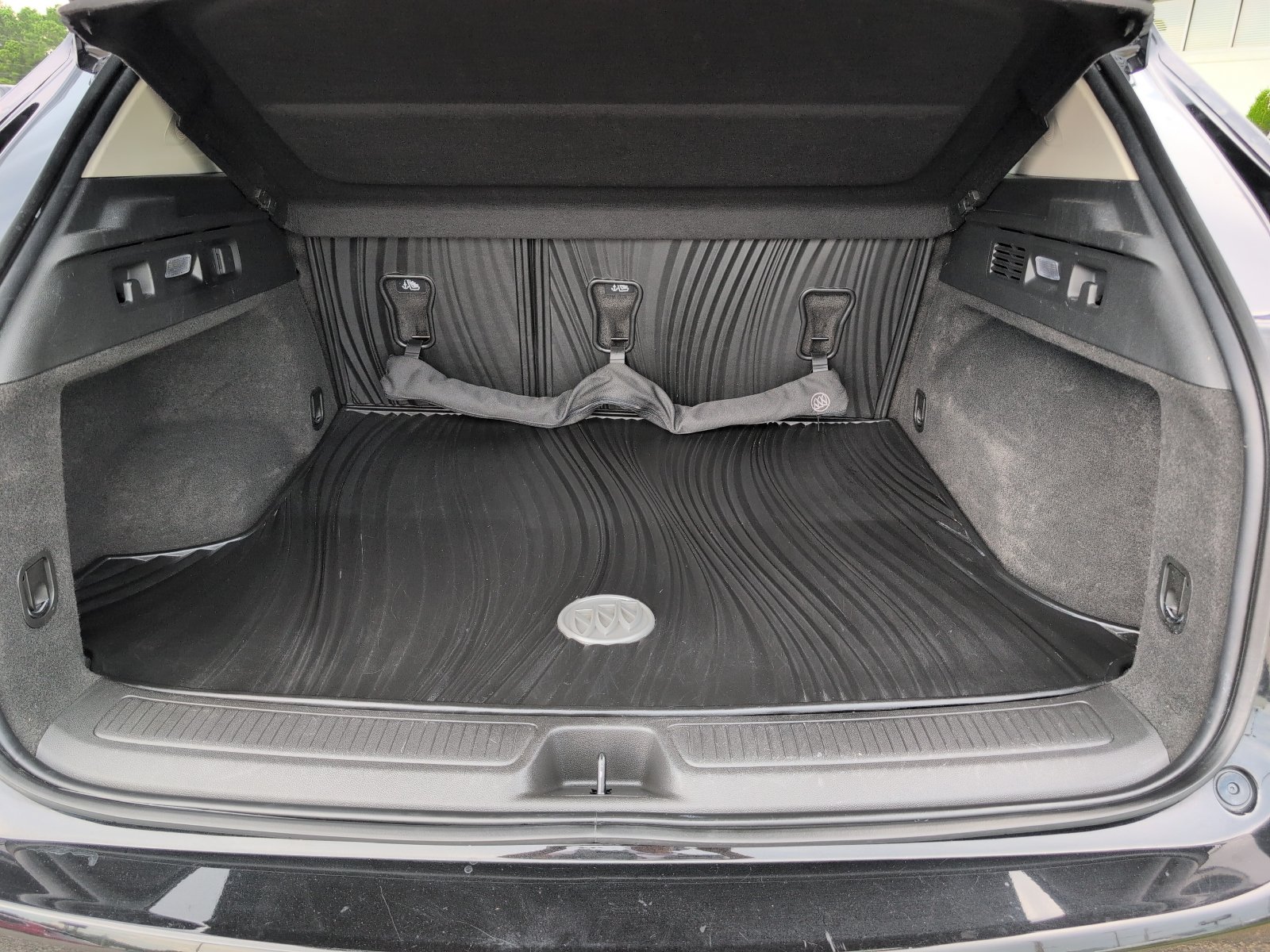 Used 2023 Buick Envision Avenir AWD/4WD image 6