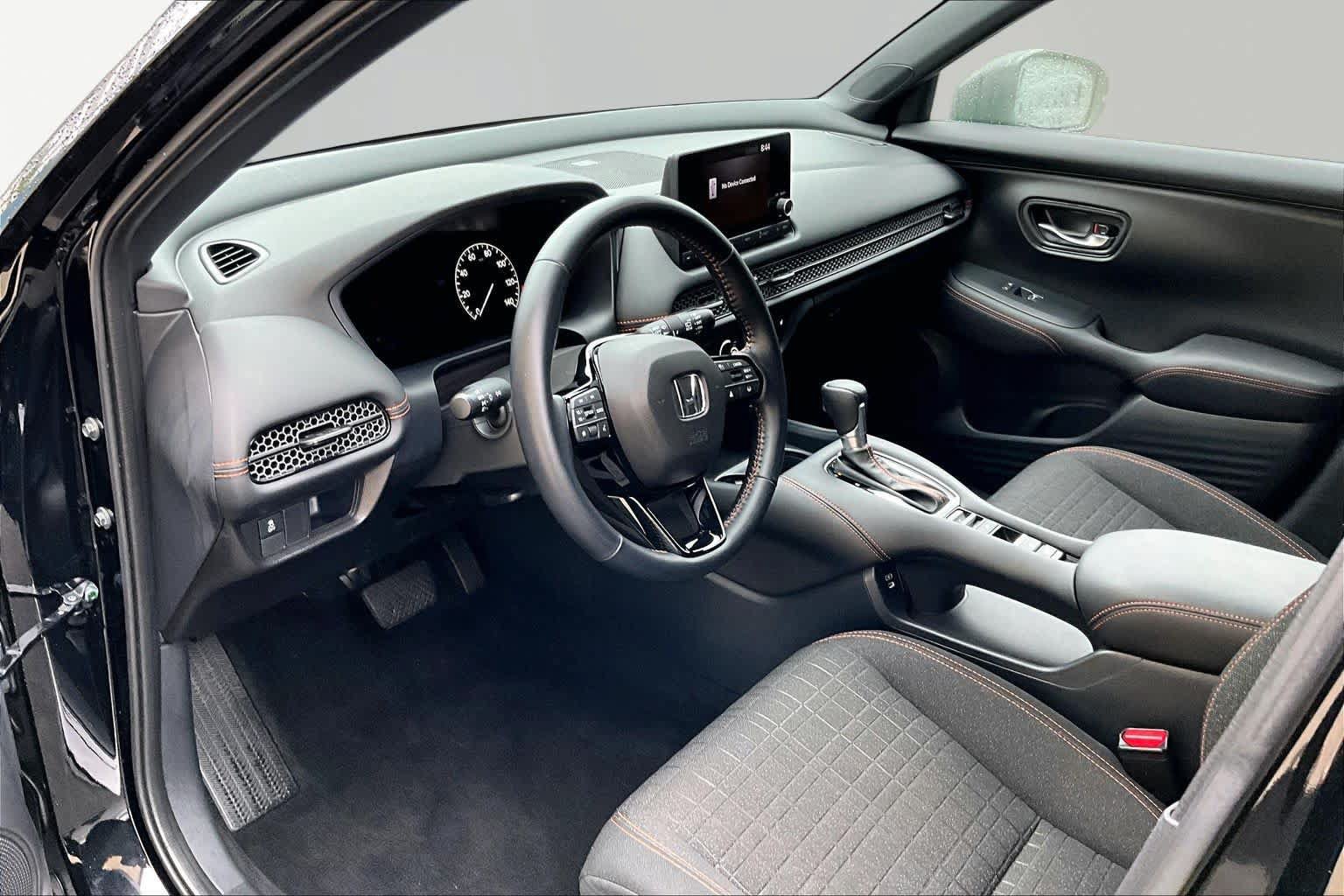 Used 2025 Honda HR-V Sport image 18