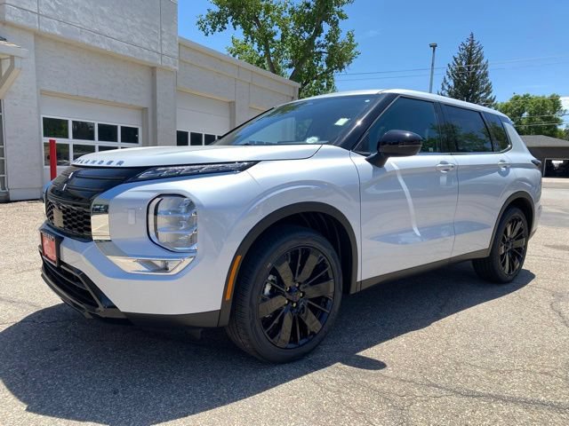 New 2026 Mitsubishi Outlander LE