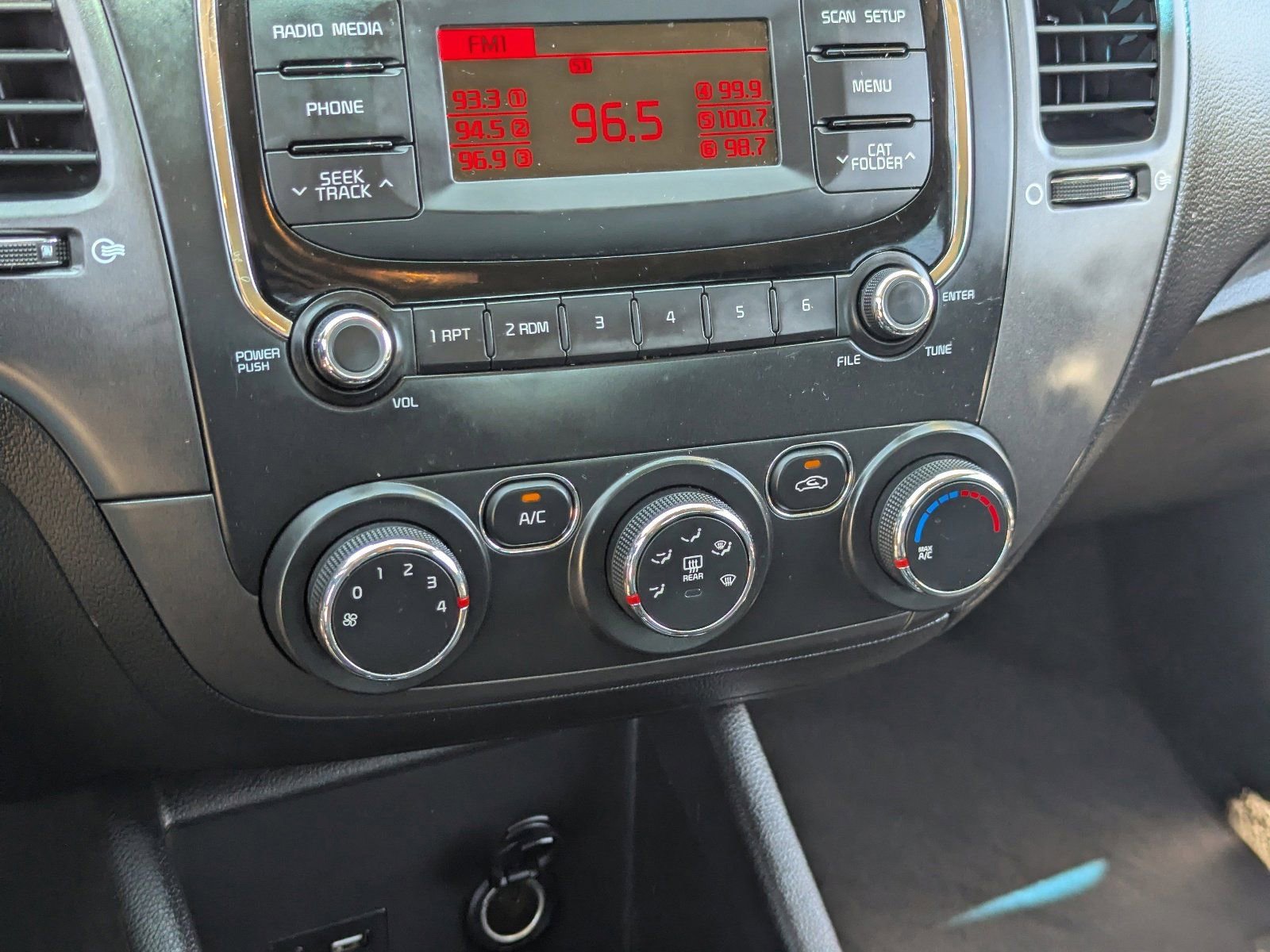 Used 2018 Kia Forte LX FWD image 26