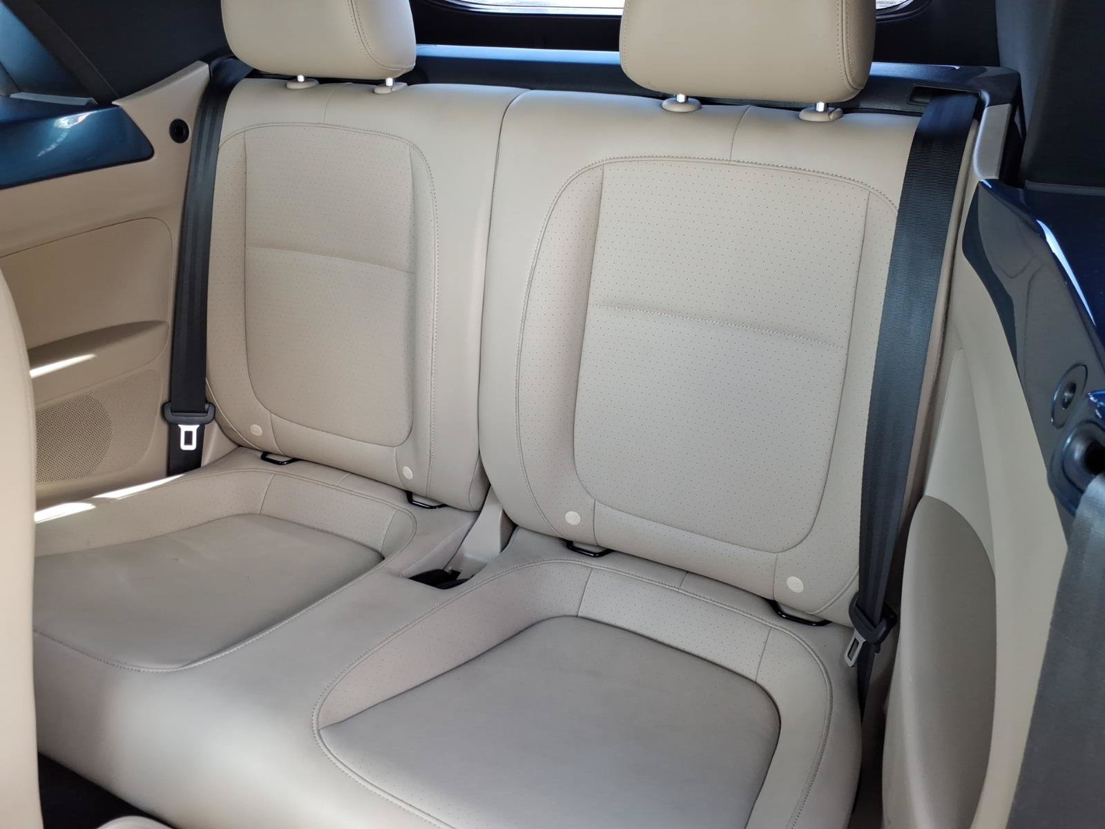 Used 2019 Volkswagen Beetle 2.0T SE w/ SE Premium Package FWD image 24