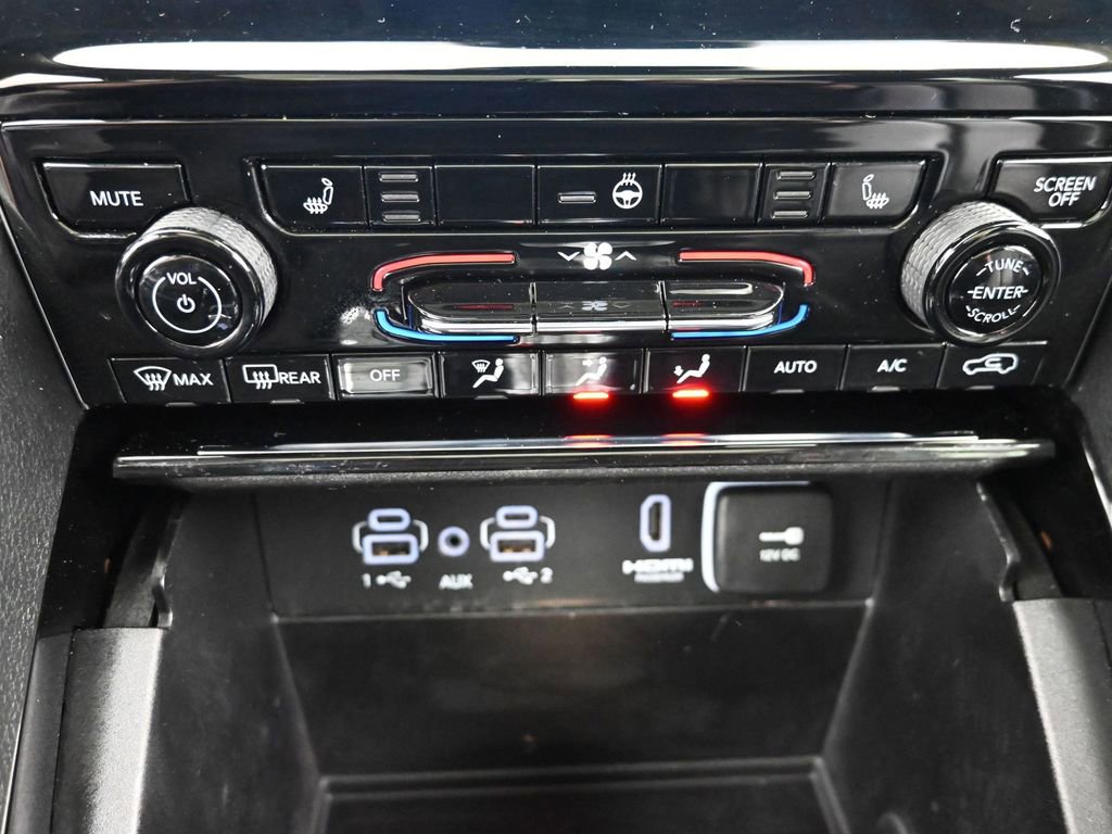 Used 2023 Jeep Grand Cherokee 4WD 4xe image 18