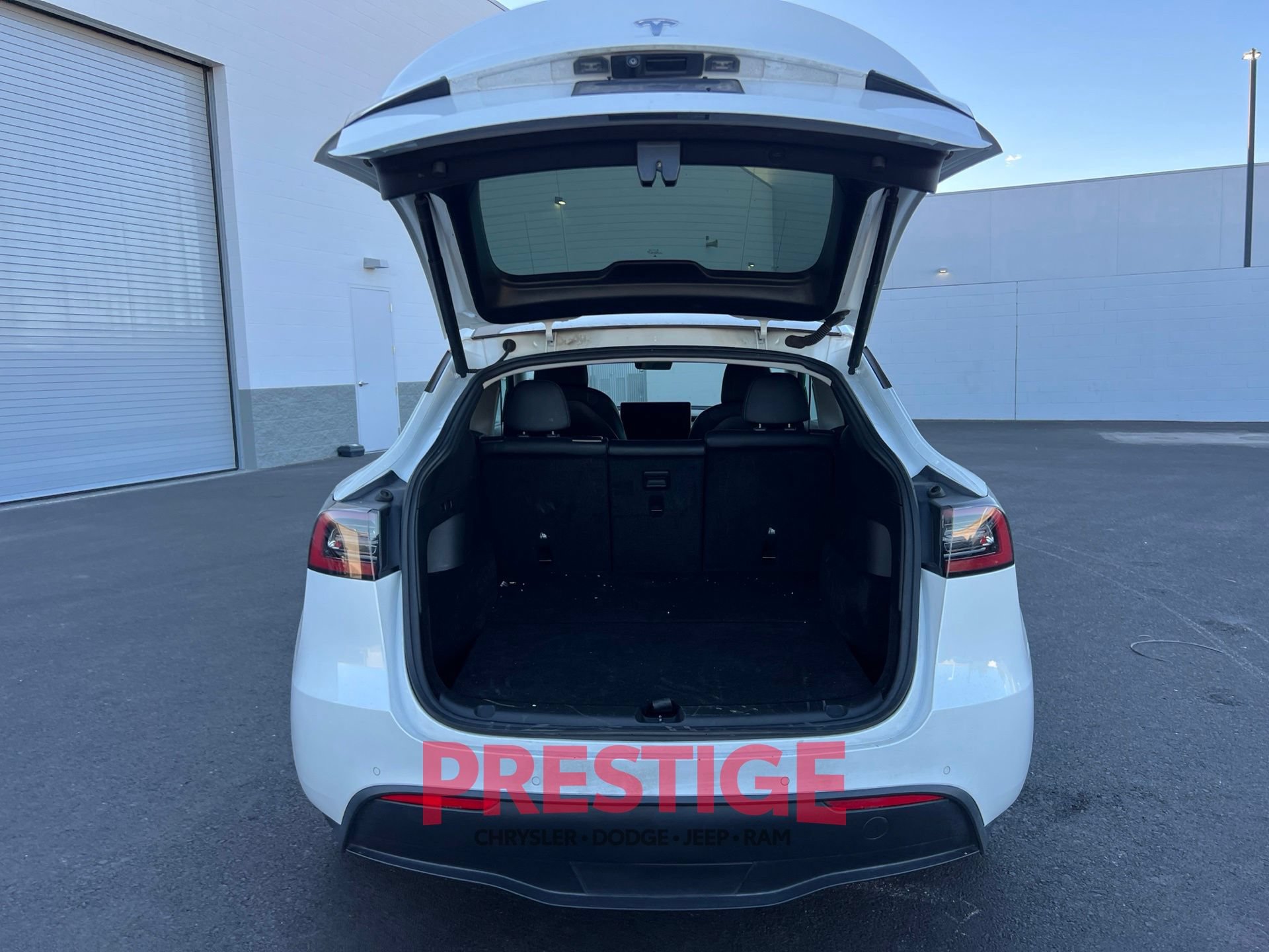 Used 2021 Tesla Model Y Long Range AWD/4WD image 16