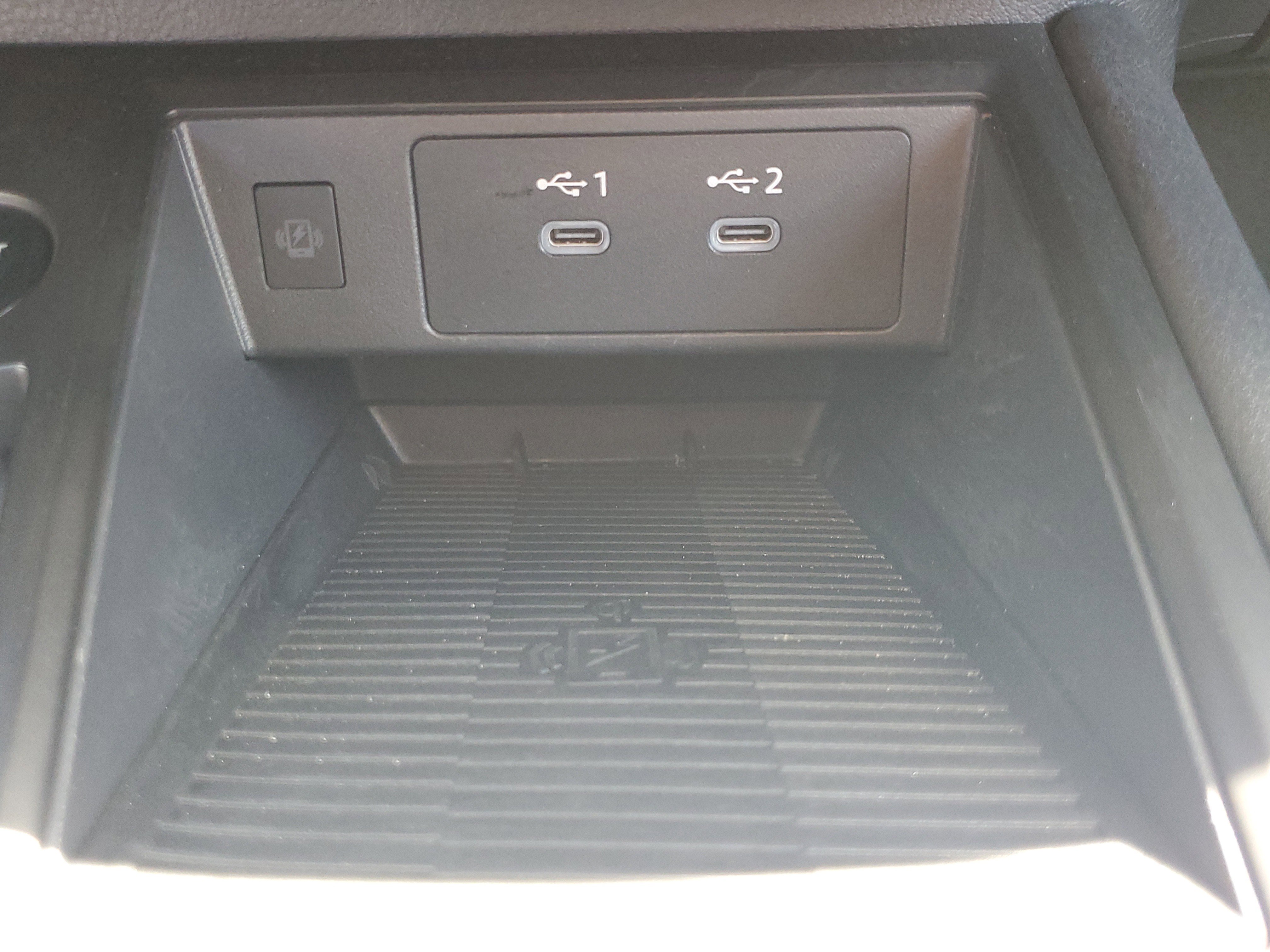 Used 2025 Nissan Kicks SV image 27