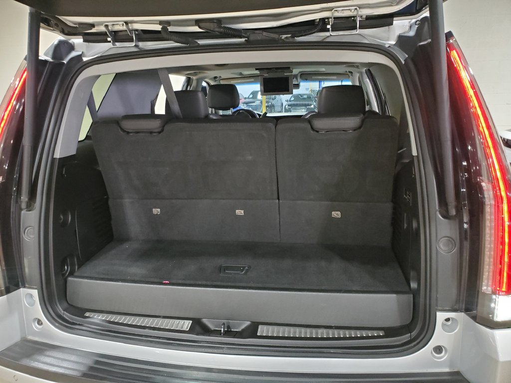 Used 2018 Cadillac Escalade Luxury RWD image 41