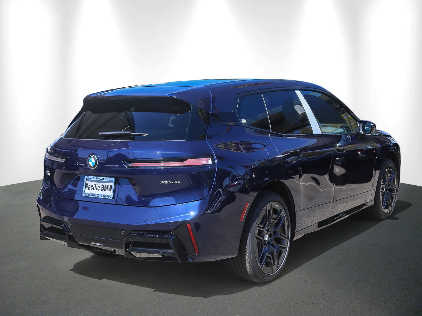 New 2026 BMW iX xDrive45 w/ M Sport Package image 6