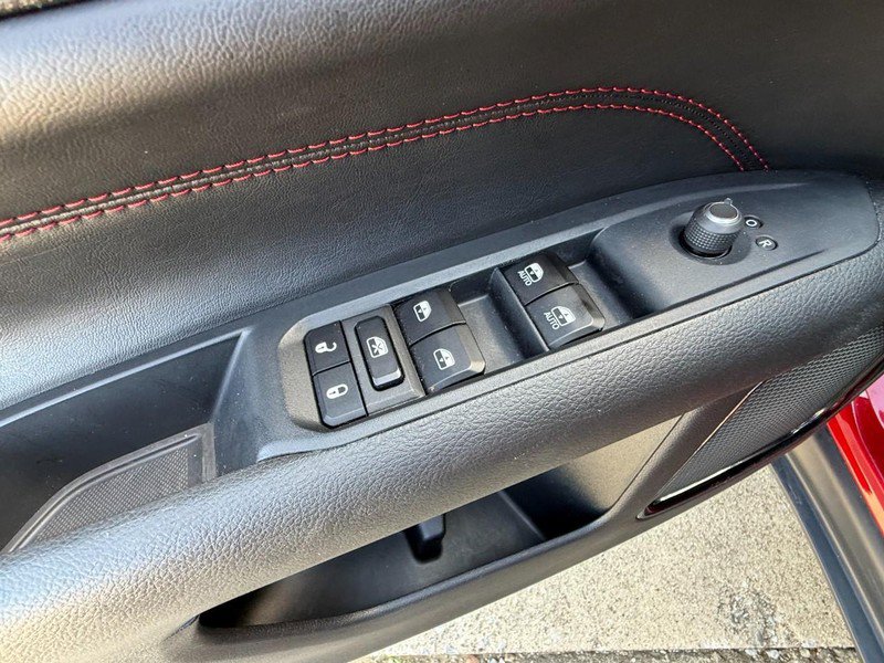 Used 2025 Jeep Compass Trailhawk AWD/4WD image 23