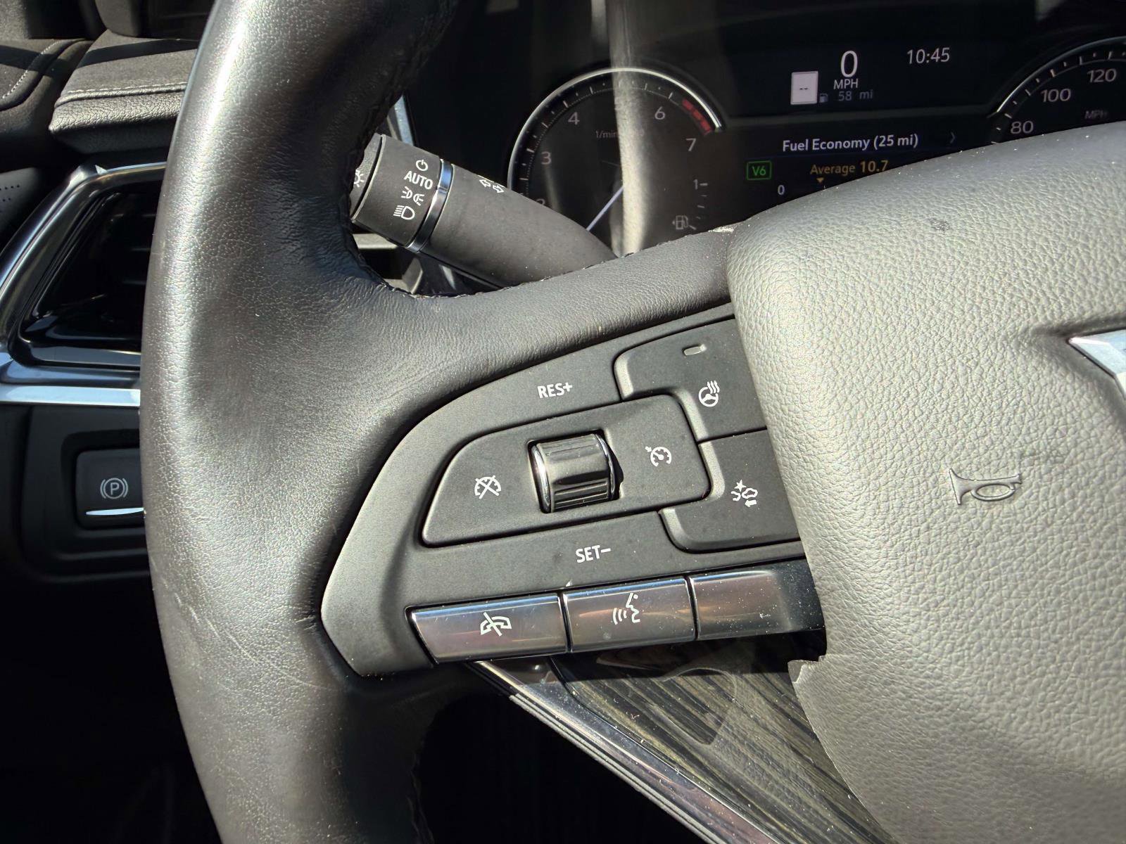 Used 2020 Cadillac XT6 Premium Luxury FWD image 29