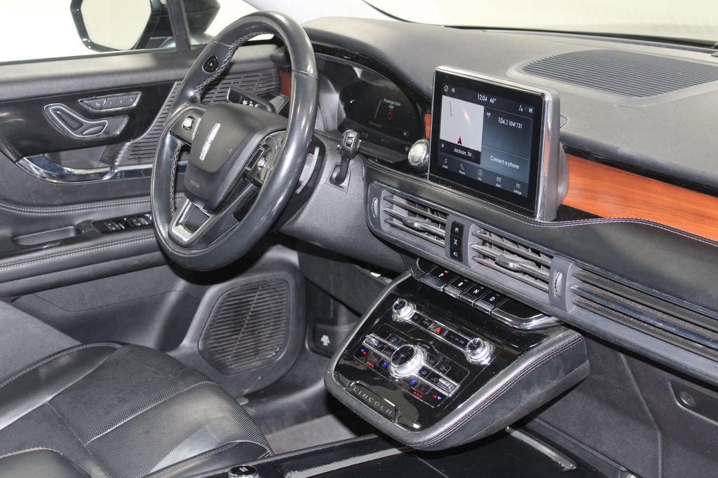 Used 2022 Lincoln Corsair Reserve w/ Elements Package image 32
