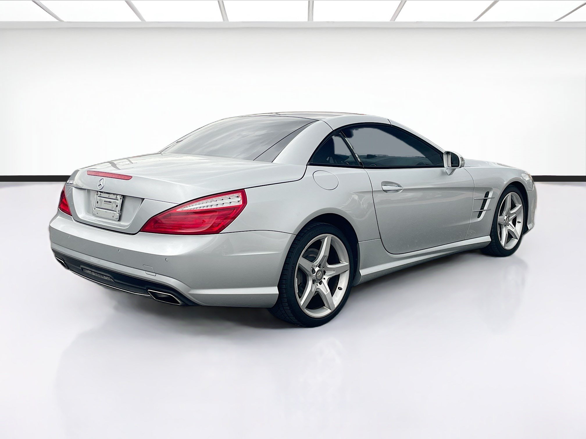 Used 2015 Mercedes-Benz SL 400 image 4
