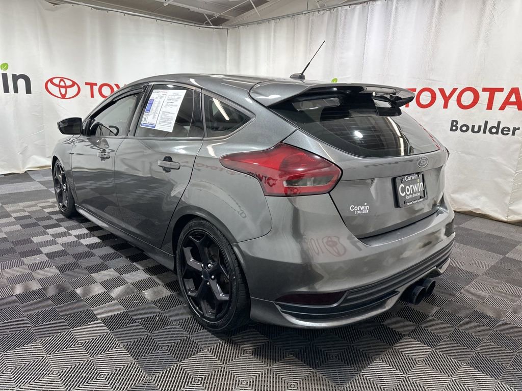 Used 2017 Ford Focus ST w/ Equipment Group 401A image 4