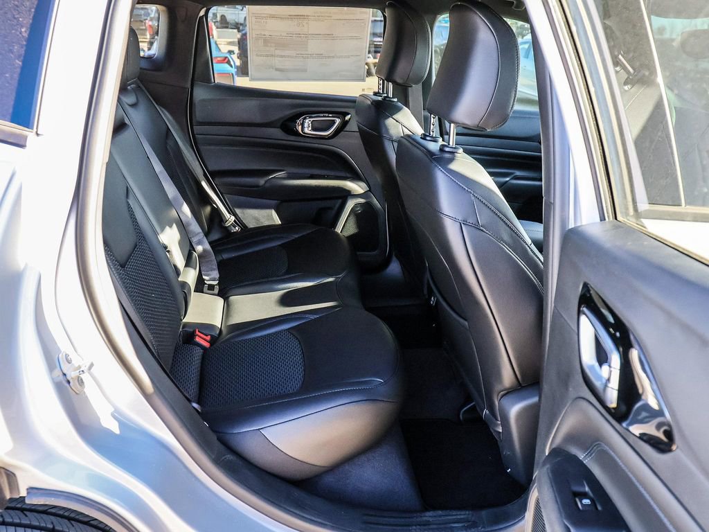 New 2026 Jeep Compass Latitude AWD/4WD image 16