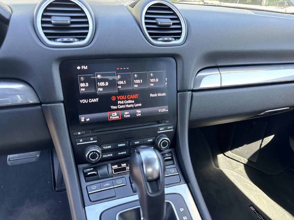 Used 2019 Porsche 718 Boxster RWD image 18