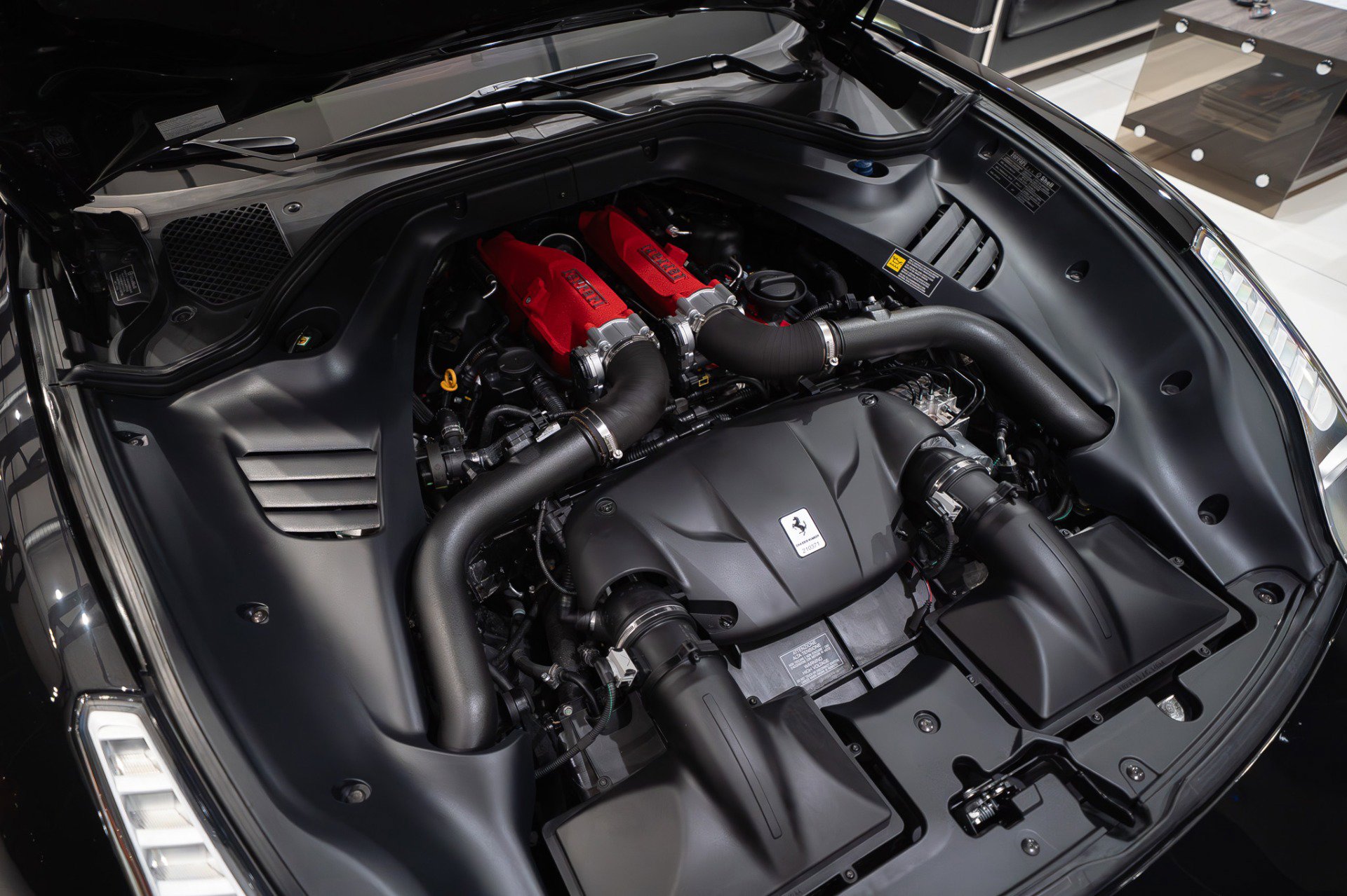 Used 2015 Ferrari California T image 51