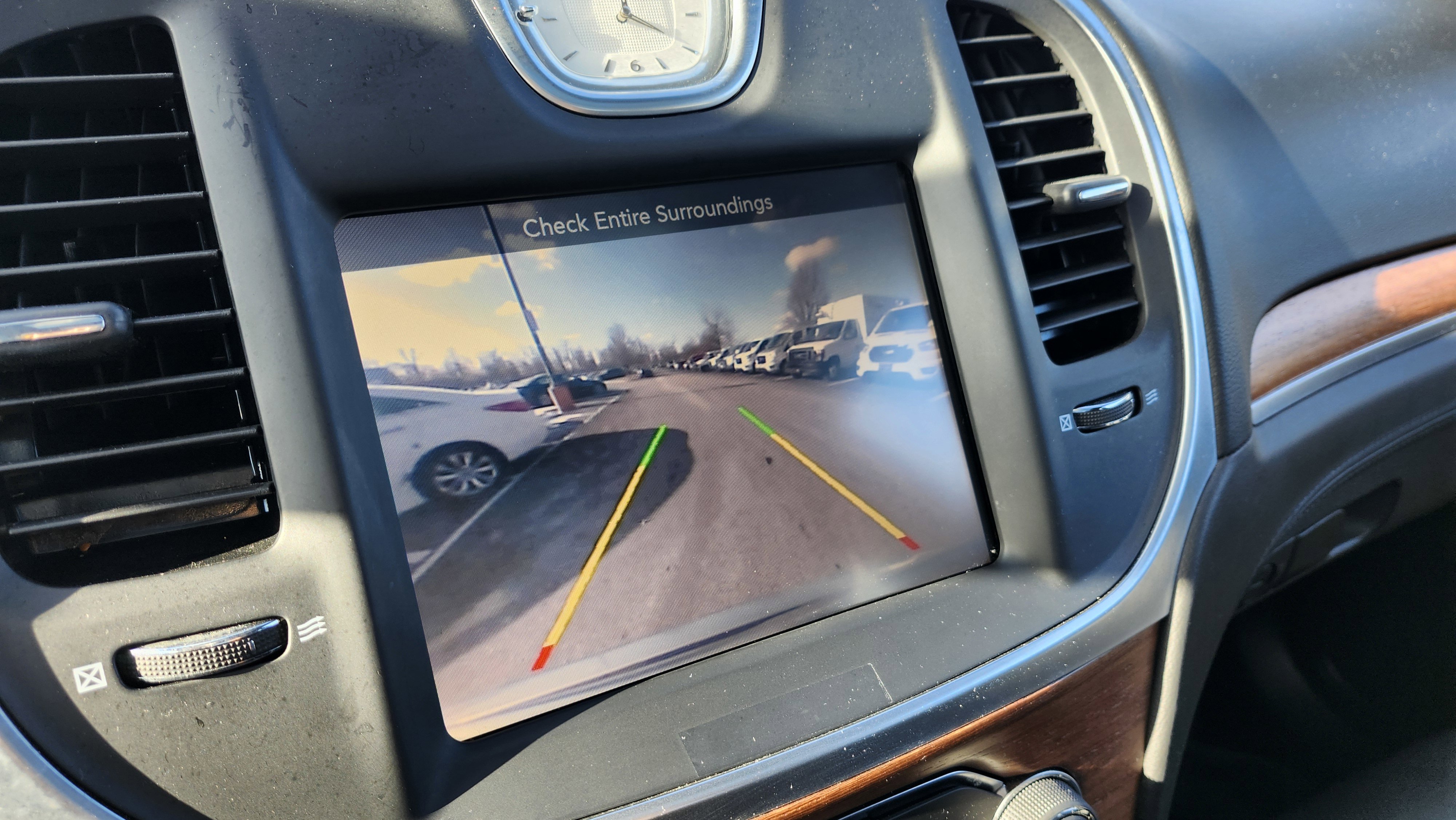 Used 2016 Chrysler 300 C Platinum image 28