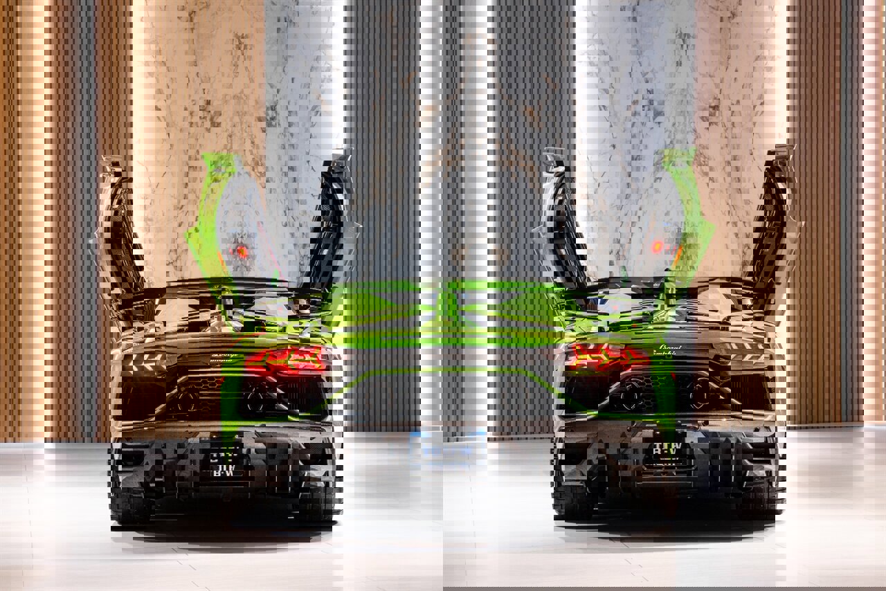 Used 2021 Lamborghini Aventador SVJ image 9