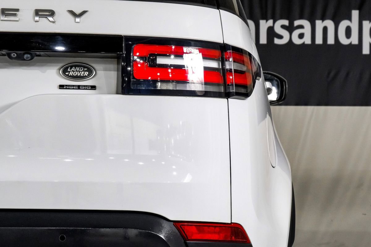 Used 2019 Land Rover Discovery HSE Luxury image 42