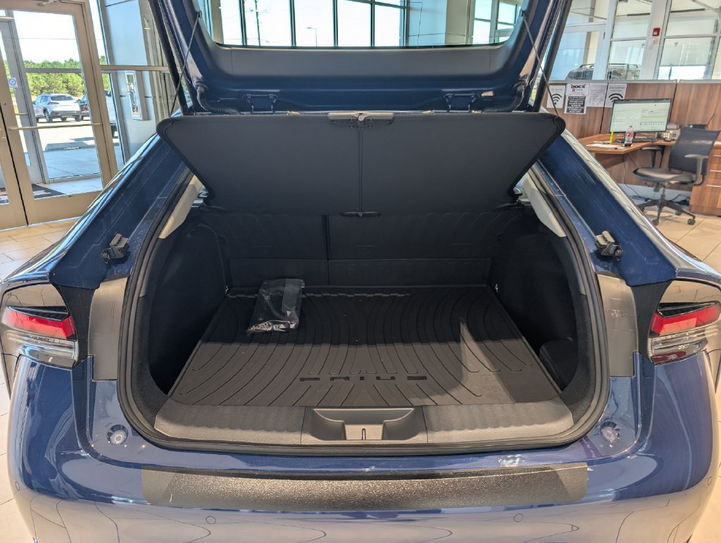 New 2027 Toyota Prius XLE FWD image 30