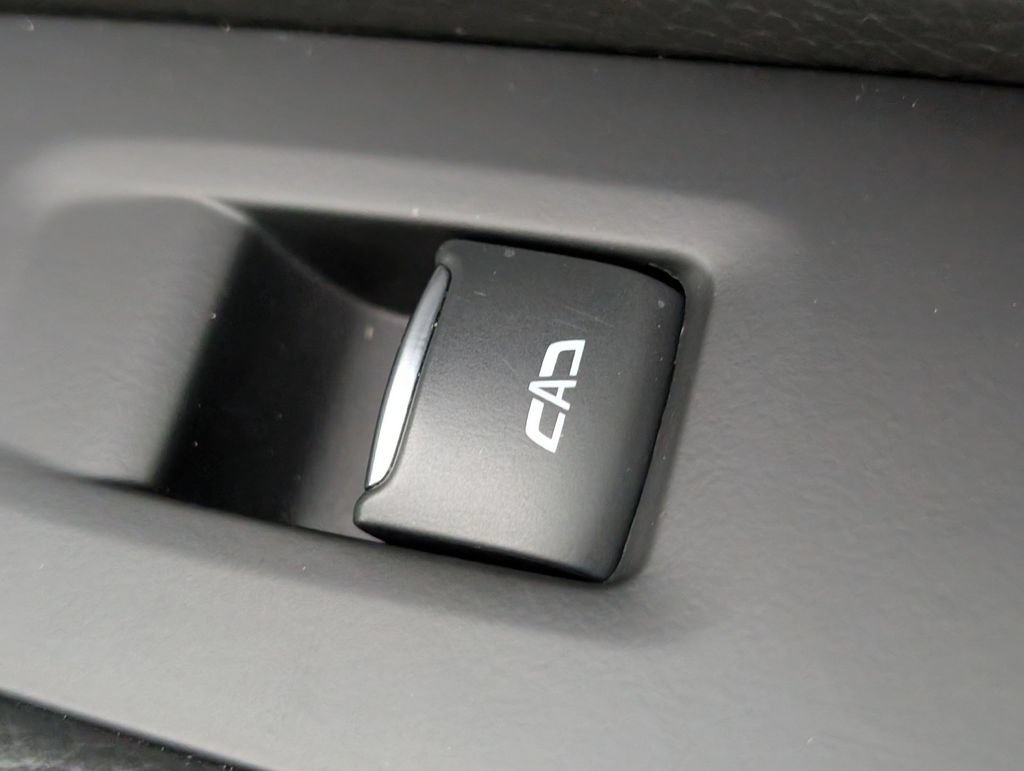 Certified 2024 GMC Yukon XL Denali AWD/4WD image 39